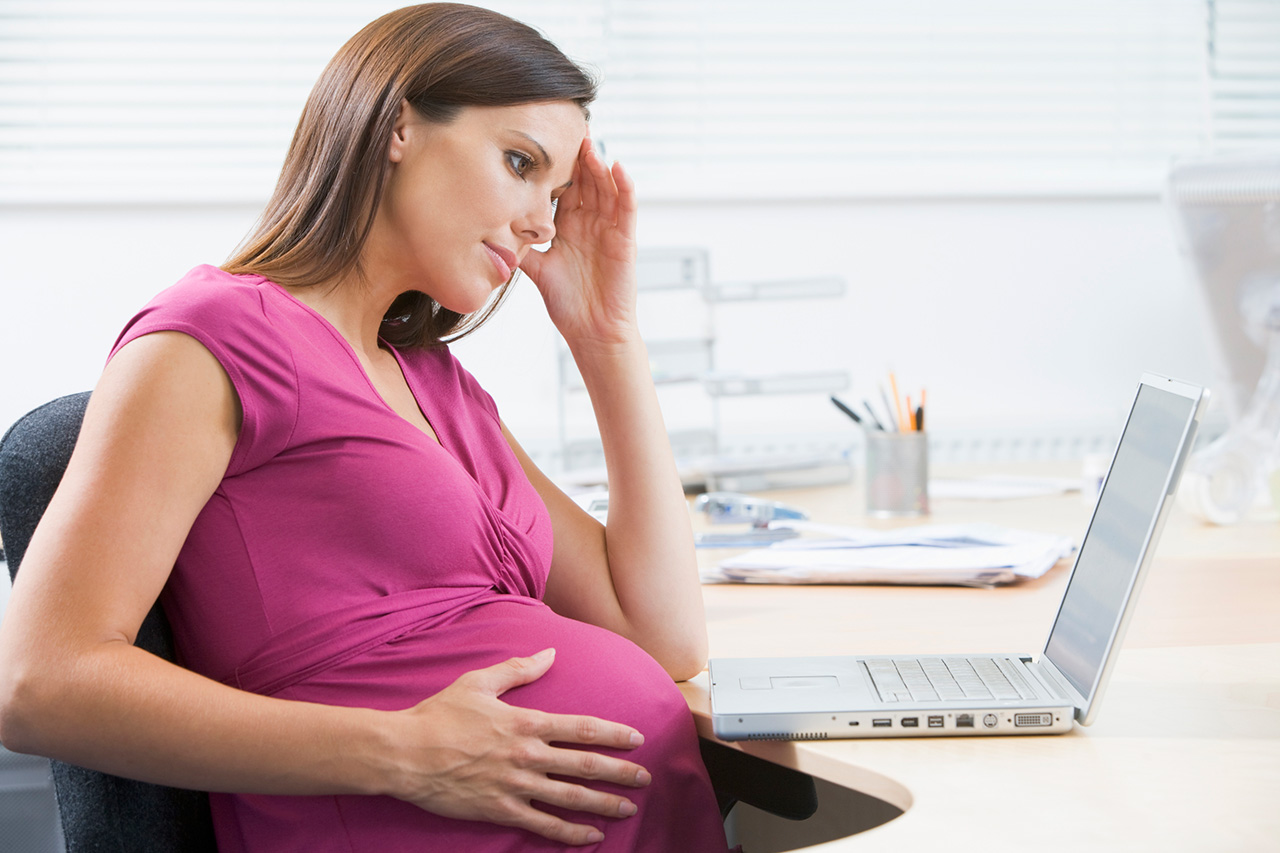 В каких случаях допускается увольнение беременных женщин