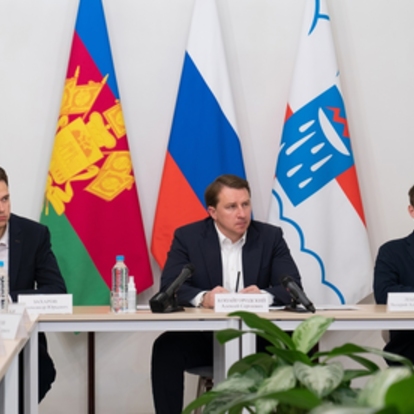 Александр Захаров